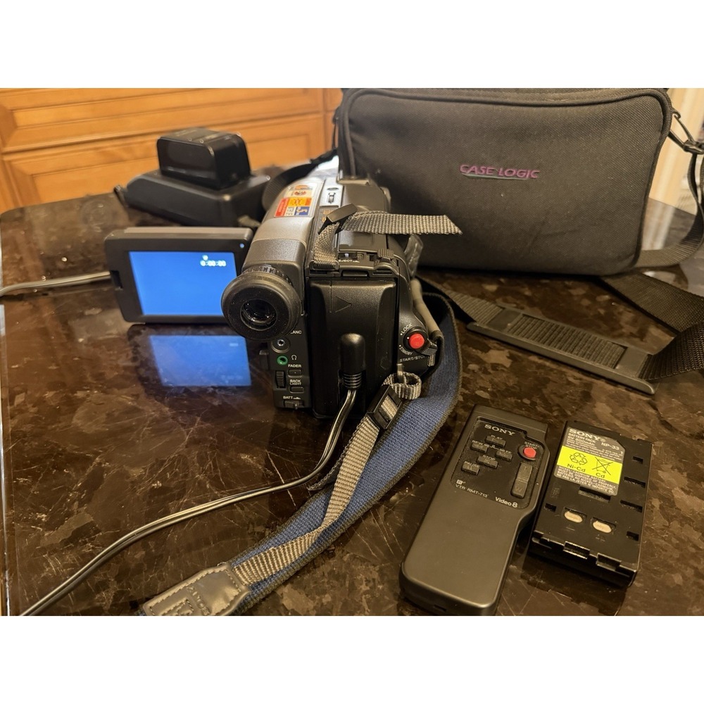 Sony CCD-TRV52 Video 8 Hi8 Camcorder Bundle Faroudja Tech Transfer Deck, Remote